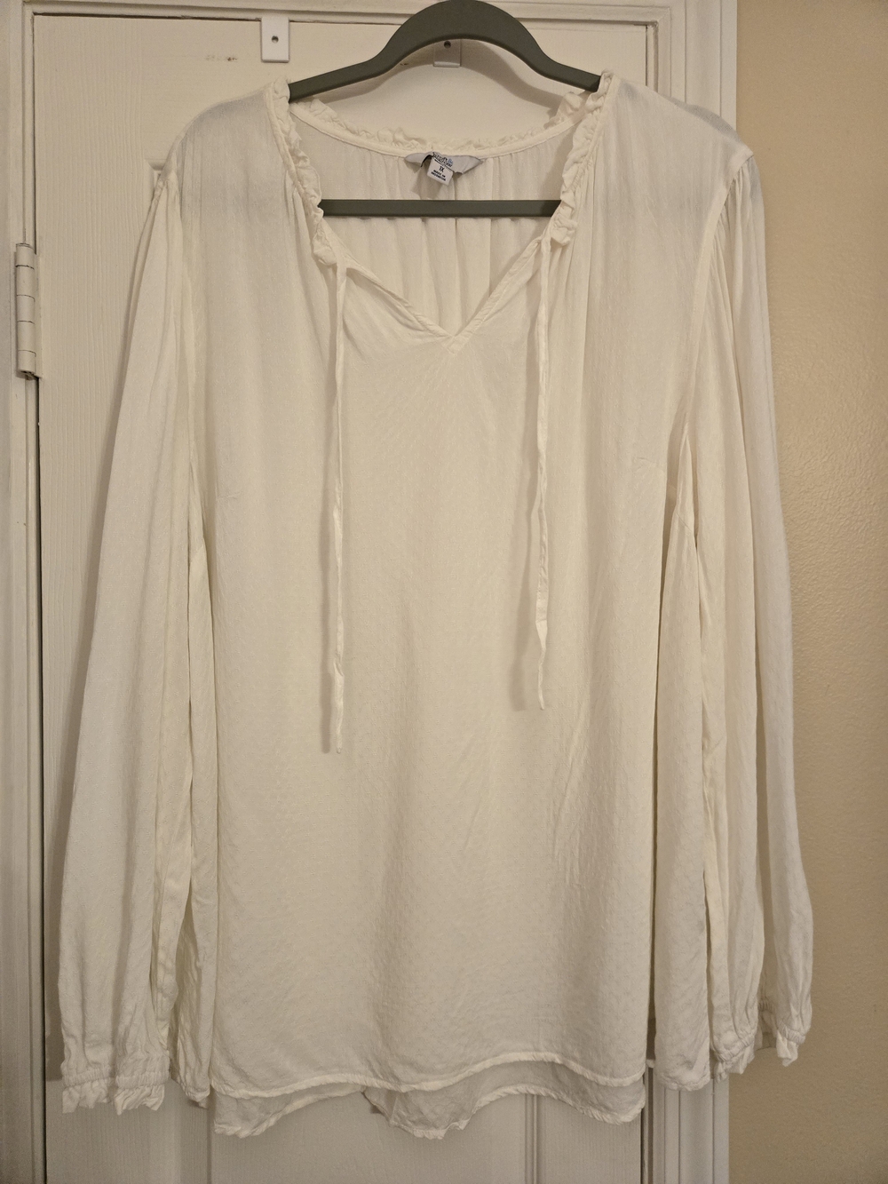 Crown & Ivy Boho Peasant Tie-Neck Long Sleeve Top - Cream Size 1X